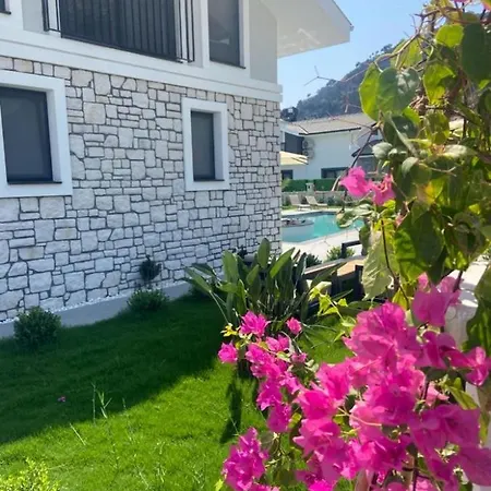 Villa Super Delux 6-Bed Villa Brave *