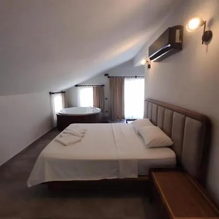 Villa Super Delux 6-Bed Villa Brave